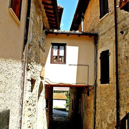 Apartament La Tana Dello Scoiattolo Preci